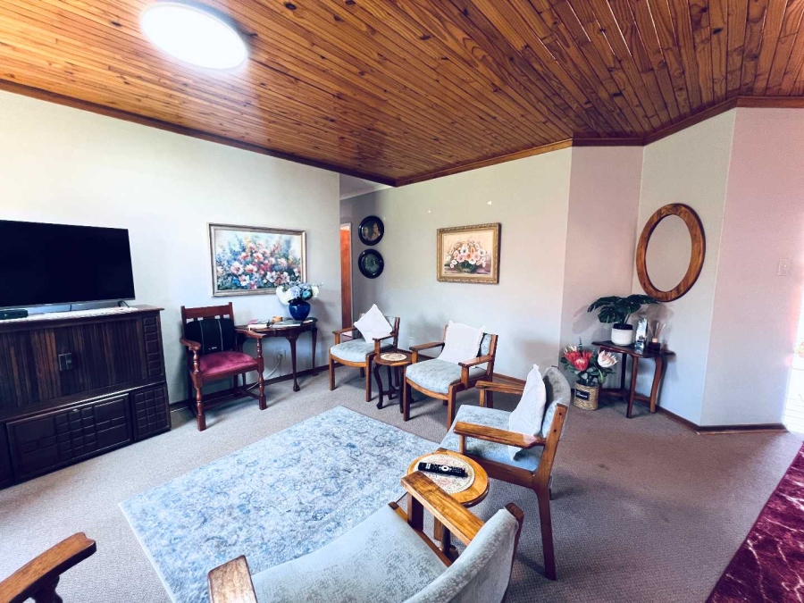 3 Bedroom Property for Sale in Heuwelsig Free State